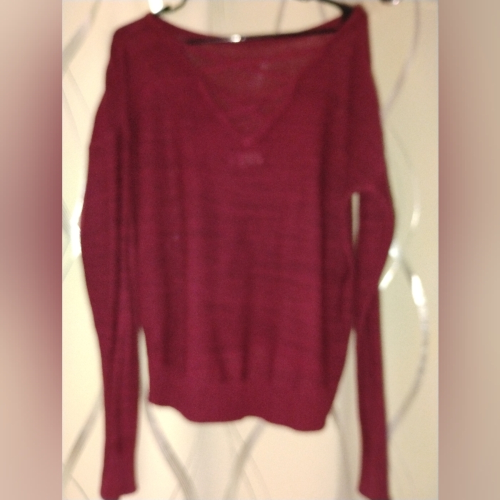 Women's  Crew Nec Sweater With V-Neck Back Sweater - Burgundy